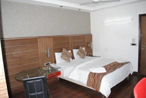 דלהי Hotel Metro Continental חדר תמונה